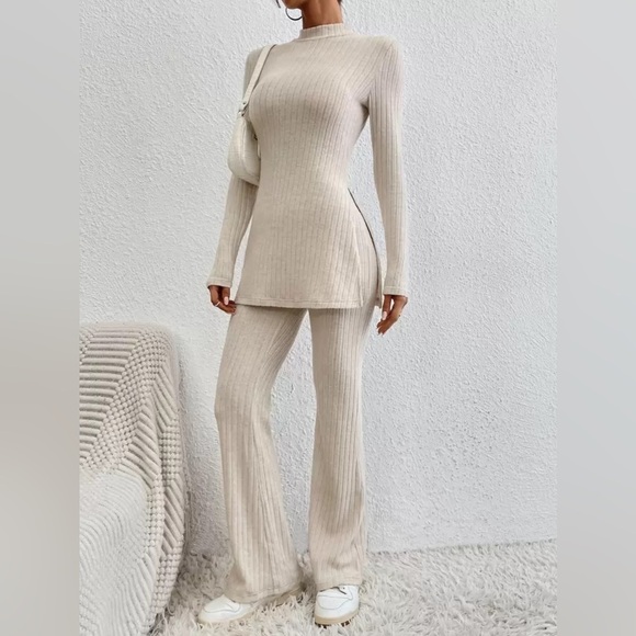 Elegant Cream Ribbed Knit Set - Picture 4 of 12
